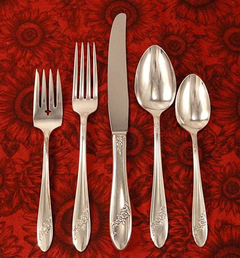 oneida tudor plate silverware